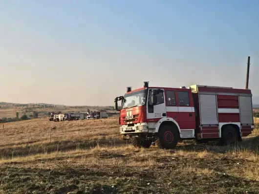 Магистрала "Марица" е временно затворена заради големия пожар в Харманлийско
