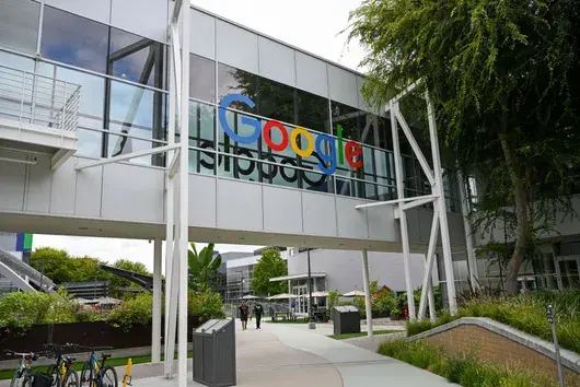 Perplexity AI поиска да купи Chrome от Google за 34,5 млрд. долара