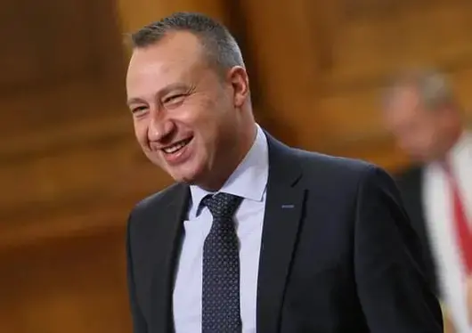 Местен лидер от ГЕРБ купува бензиностанциите на "Газпром" в България