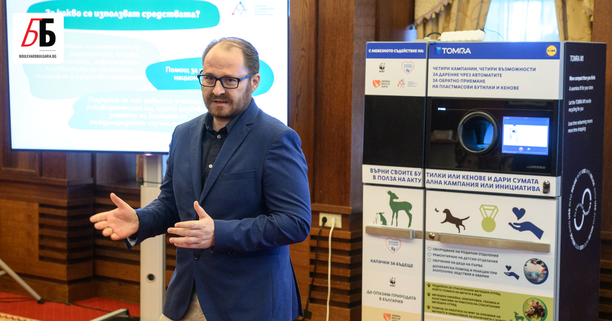 Сутрин, аларма, душ, кафе. Един от всички твои дни. И