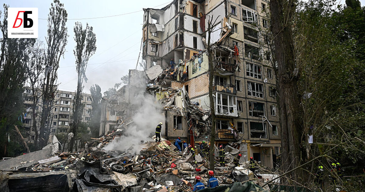 Поне трима души, сред които и 14-годишно момиче, са загинали