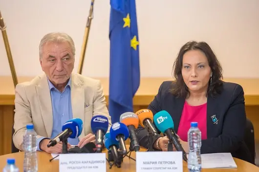 КЗК обвини кабинета "Гюров", че не взема мерки за цените на храните и горивата