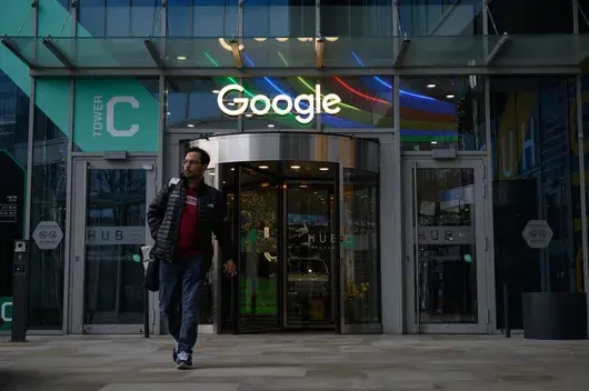 Google трябва да плати $425 млн. за събиране на лични данни