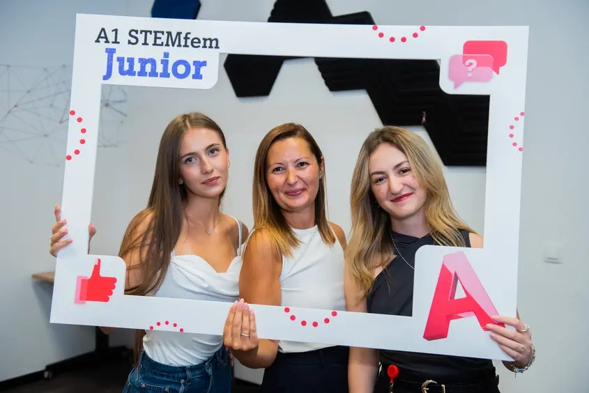 A1 StemfemJunior