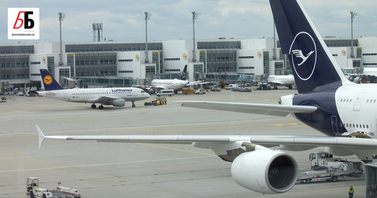 Самолет на германската авиокомпания Lufthansa, изпълняващ полет от София за