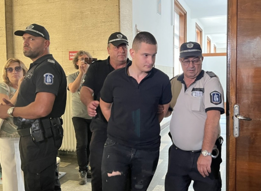 Задържан за случая в Русе: Един от мъжете тръгна да ме удря и започна боят