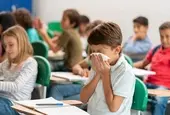 Вирусите щурмуват училищата, аптечката държи фронта