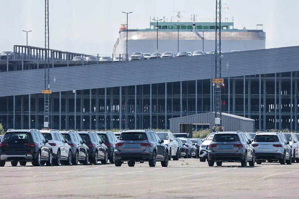 САЩ намалиха митата върху европейските автомобили до 15%