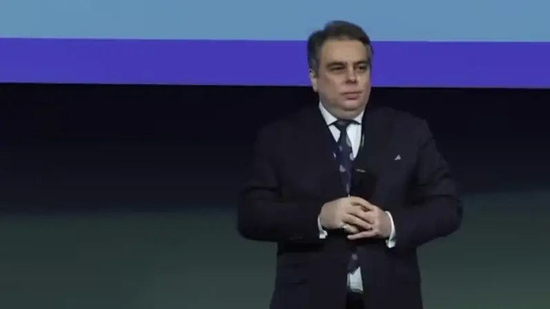 Асен Василев: Няма да управляваме с ГЕРБ и Радев, ако иска - той може да ни подкрепи