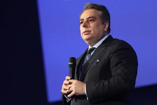 "Така е по-лесно": Асен Василев отговори на въпросите за промените в ръководството на "Продължаваме промяната" 