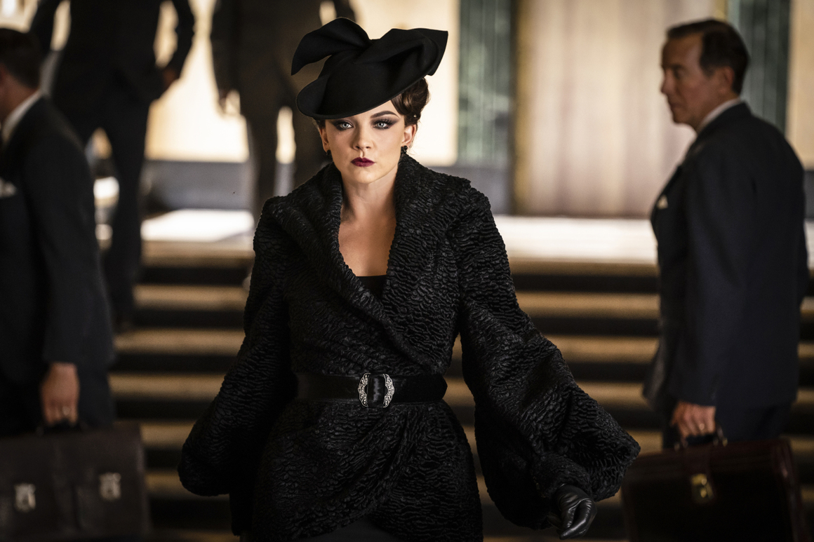 <br><br>
<b>Penny Dreadful: City of Angels</b>
<br><br>
Натали Дормър (Game of Thrones) не успя да вдъхне нов живот на продължението на сериала, който преди години направи фурор с Ева Грийн в главната роля. Събитията в новия сезон се развиваха 50 години след сюжета на първия Penny Dreadful в Лос Анджелис. Showtime спира продукцията само след един сезон.