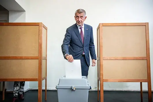 Партията на Андрей Бабиш води с двойна преднина в първите резултати от изборите в Чехия