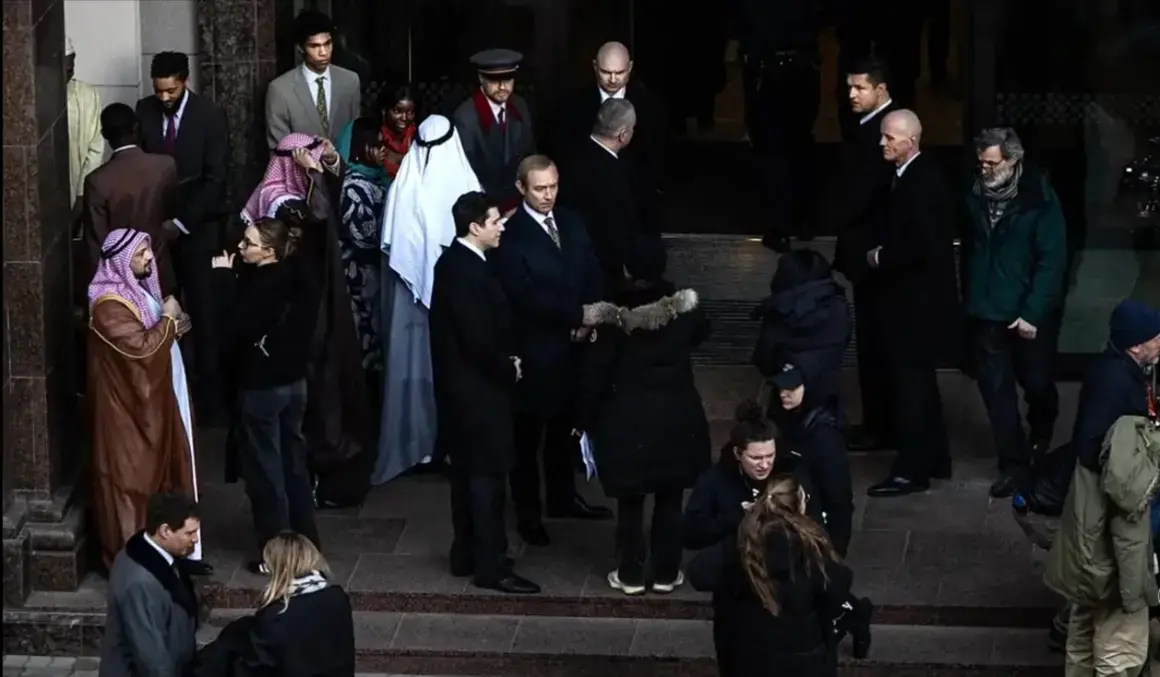 "Магьосника от Кремъл", режисьор Оливие Асаяс