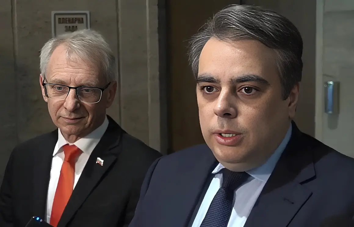 Асен Василев: Поправката “Лукойл” заобикаля Брюксел при продажба на рафинерията