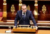 Социалистите във Франция спасиха премиера на Макрон след вот на недоверие