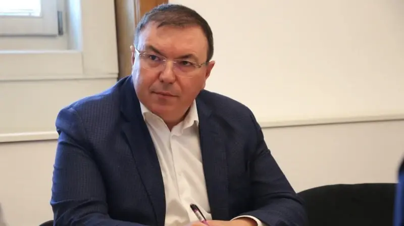 Управляващите отхвърлиха законопроектите за заплатите на младите медици