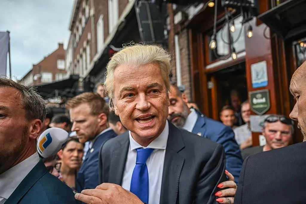 След 336 дни с "най-дясното правителство" Нидерландия пак гласува. Къде е Герт Вилдерс?