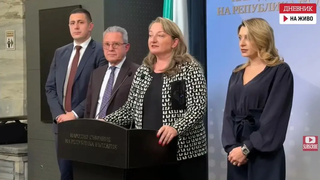 Властта отстъпва: минималната заплата става 620 евро, майчинството за втората година - 460 евро