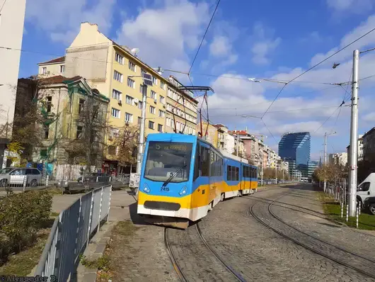 Катастрофа край „Руски паметник” спря трамваите в района