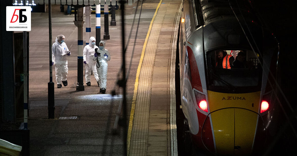 Девет души са с животозастрашаващи прободни рани, а общо десет