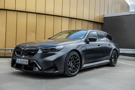 BMW M5 Touring - 727 конски сили маскирани като практичност
