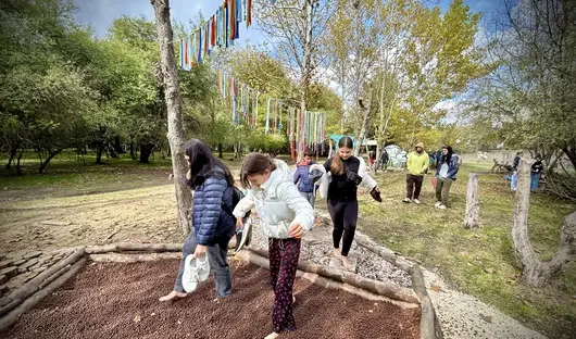 „На лов за съкровища“: Зооцентърът в Добрич събра десетки семейства с деца в практически урок сред природата