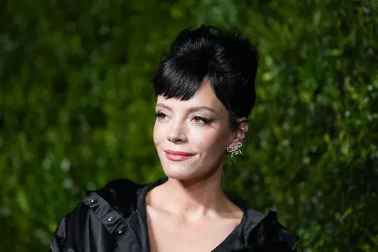 Защо всички говорят за новия албум на Лили Алън