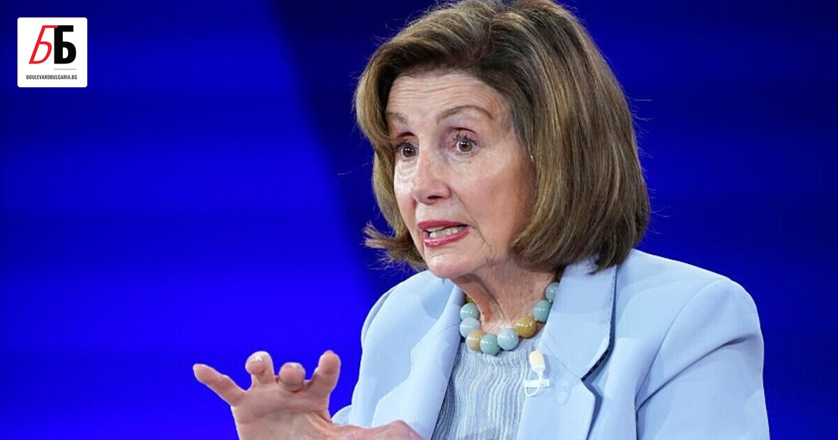 Нанси Пелоси, първата и засега единствена жена, заемала поста председател