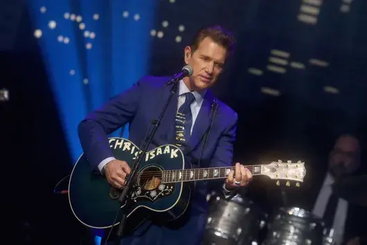 Романтичният рок на Крис Айзък ще звучи за първи път на живо в България