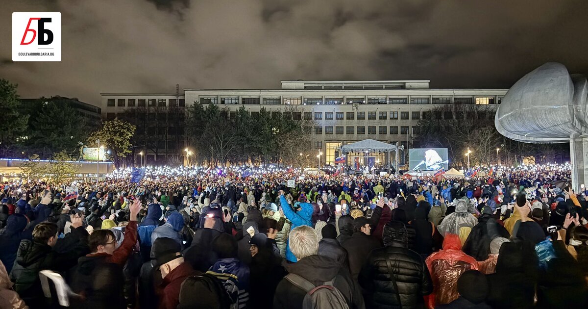 Хиляди протестират в Братислава срещу проруския премиер на Словакия Роберт