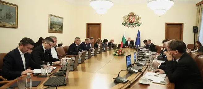  Официално: Кабинетът одобри още два почивни дни за Нова година