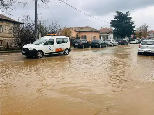 Бедствено положение е обявено в Петрич и Сандански заради проливни дъждове