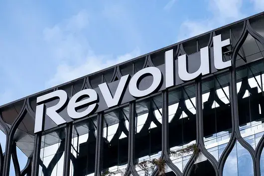 Revolut спира да обработва преводи в лева