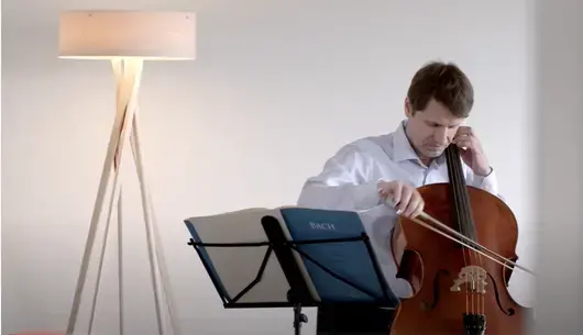 Унгарецът, който разработва лечение за слепи: Медицината е като музиката