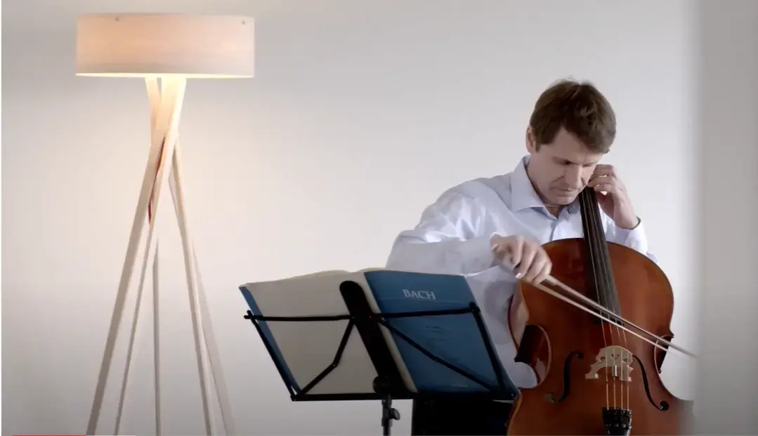 Унгарецът, който разработва лечение за слепи: Медицината е като музиката