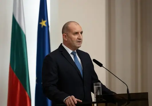 Румен Радев заяви подкрепа за протеста и поиска предсрочни избори в обръщение 