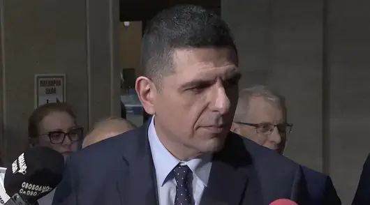 Мирчев: Пеевски се подписваше под нашите предложения за Украйна, за да излезе от „Магнитски“