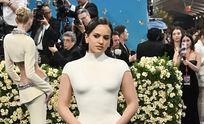 Росалия обяви мащабно световно турне през 2026 г.