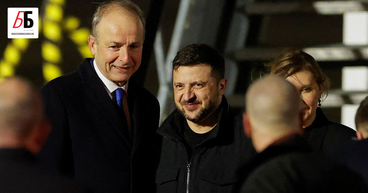 Самолетът на украинския президент е бил преследван от дронове при