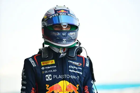 Никола Цолов приключи сезона във Формула 2