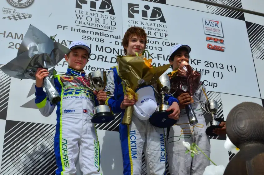 Ландо Норис млад