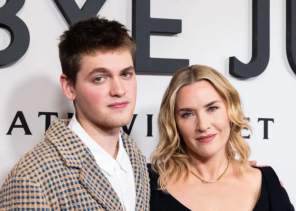 Кейт Уинслет режисира филм, сценарият е написан от сина ѝ