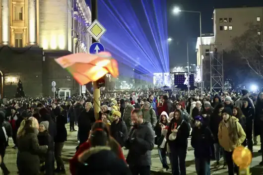 Протест в София с искания за честни избори под надслов „Не храни прасето с твоите пари“
