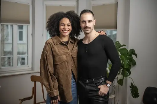 Връзки, срещи и лично пространство - как общуваме днес? Отговарят Коста Каракашиян и Карин Околие