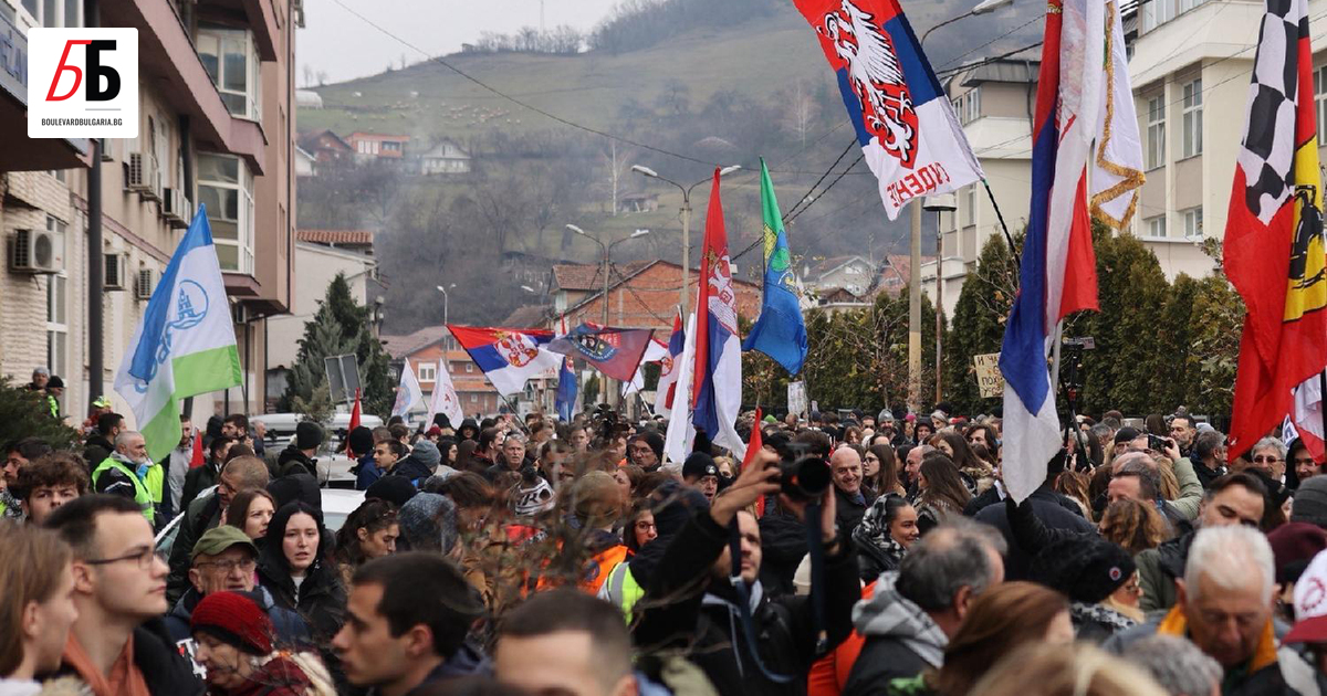 Хиляди студенти и граждани от различни части на Сърбия се