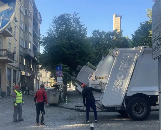 Договорите за сметосъбиране в 9 района на София бяха временно удължени