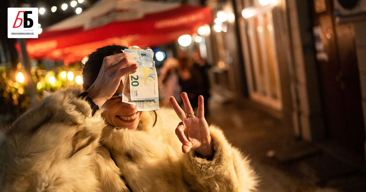 10,1 млрд лева вече са изтеглени от парично обращение. Това