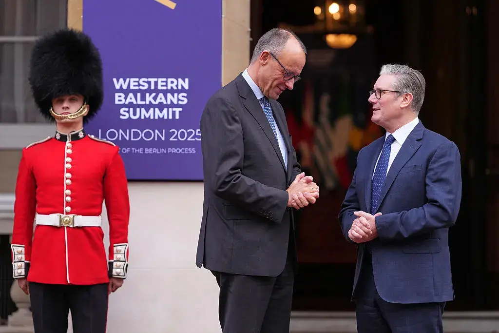 Европа опитва да спре амбициите на Тръмп за Гренландия 