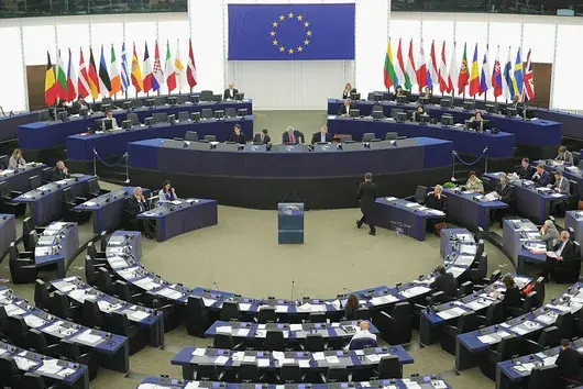 Европарламентът към България: Защо съдебната власт ще създава закони?