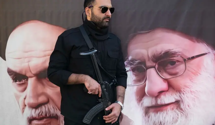 Тайните на Иранската революционна гвардия - от обученията във Франция до „седемглавия дракон”